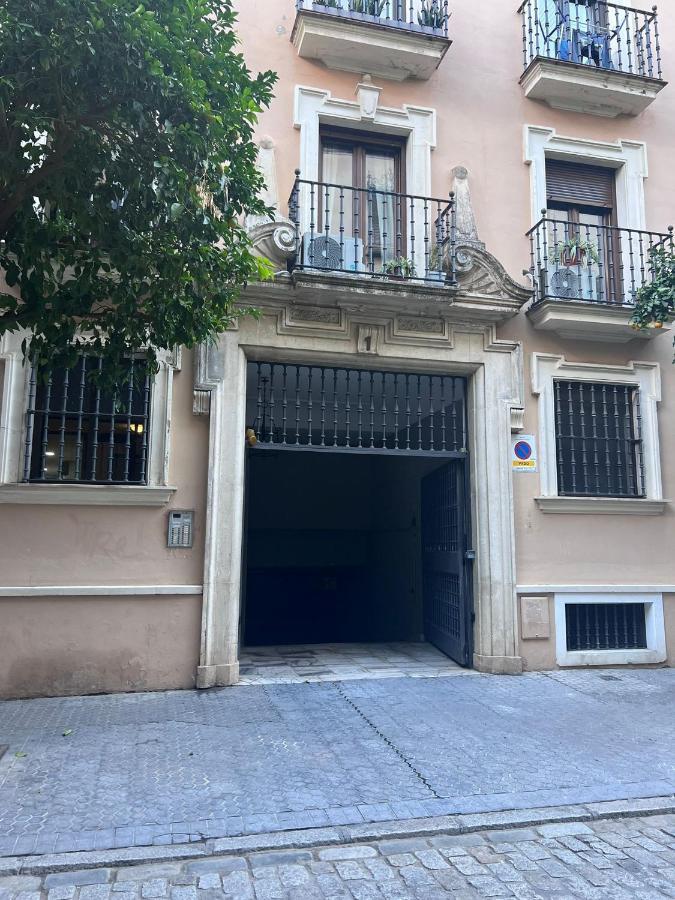 Apartamento Turistico R. Gonzalez Abreu Sevilha Exterior foto