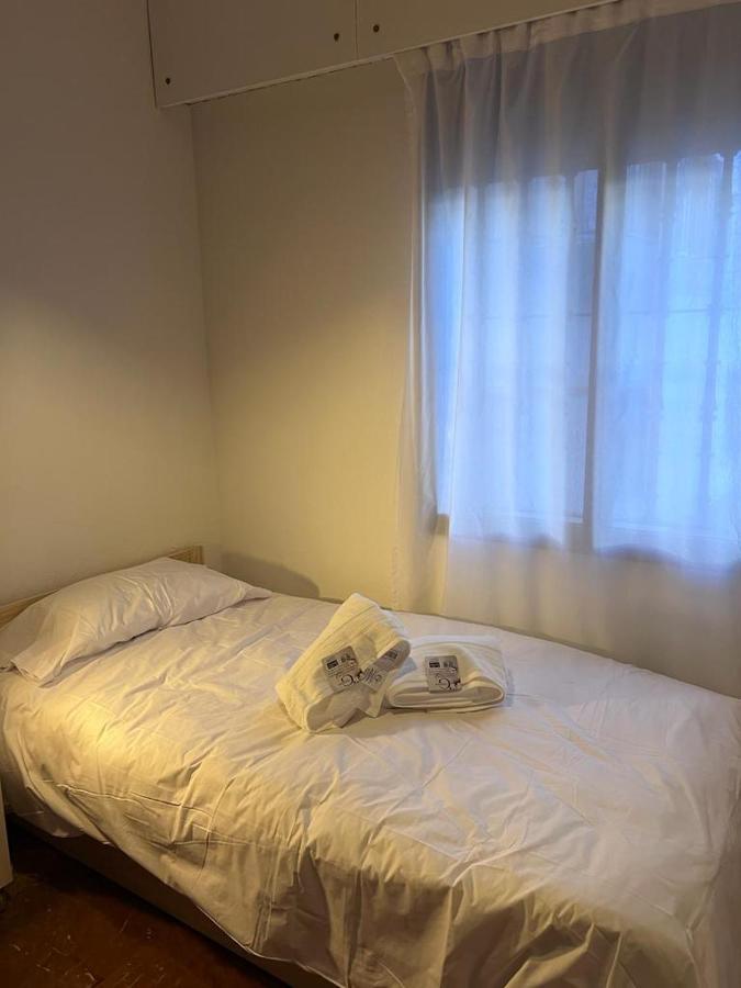 Apartamento Turistico R. Gonzalez Abreu Sevilha Exterior foto